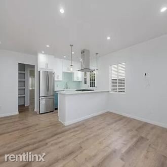 Foto del edificio - 2 br, 1 bath House - 2993 Massasoit Ave