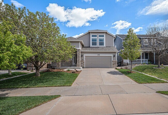 Foto del edificio - 4 bed/4 bath, Three Story Home Backing to ...