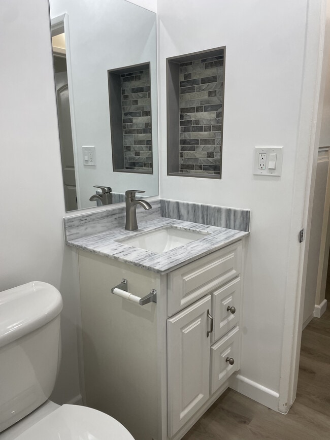BATHROOM - 519 N Electric Ave