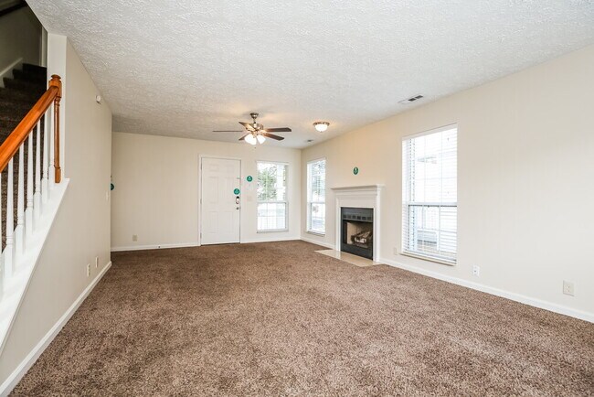 Building Photo - 3508 Glenfalls Dr