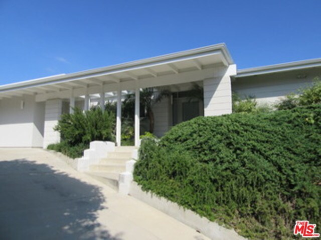 Foto del edificio - 1210 N Kenter Ave
