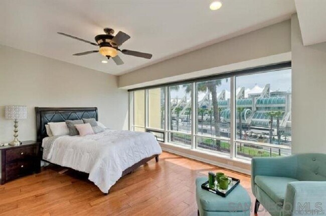 Building Photo - 200 Harbor Dr