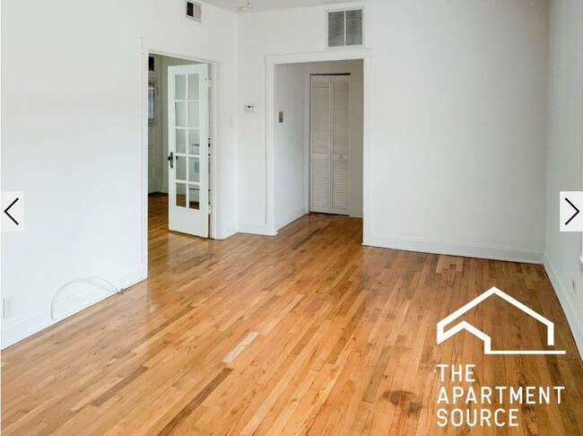 Photo - 3523 N Broadway St Apartment