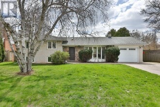 Building Photo - 1486 Hixon St