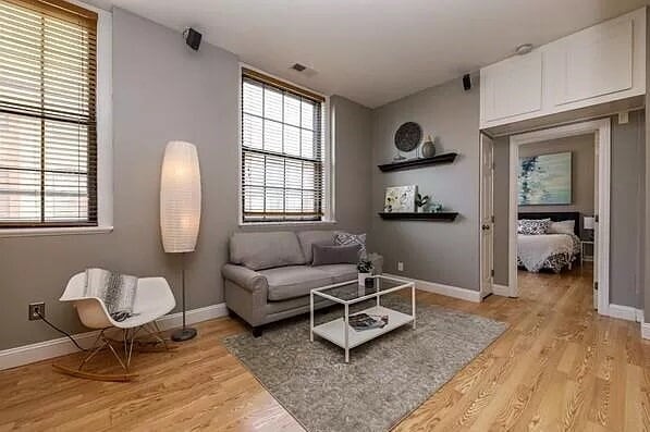 Building Photo - Prime Quincy Location! Beautiful 1BR Near Wollaston Red Line