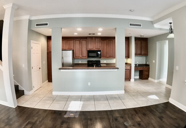 Photo - 1308 Lake Baldwin Ln Townhome