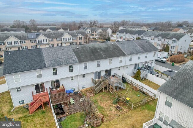 Foto del edificio - 407 Champs Ln