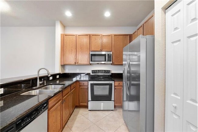 Foto del edificio - 9065 Plymouth Pl