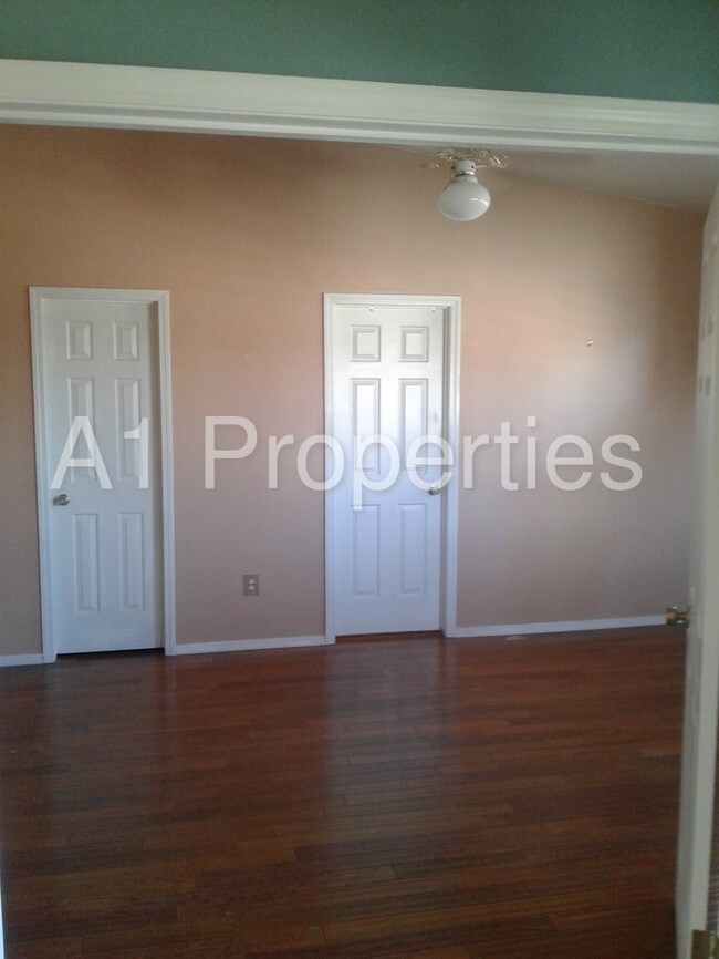 Building Photo - 4952 W Summit Cir