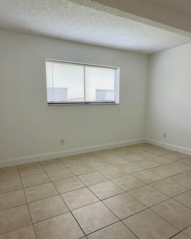 Foto del edificio - 1245 S Flagler Ave