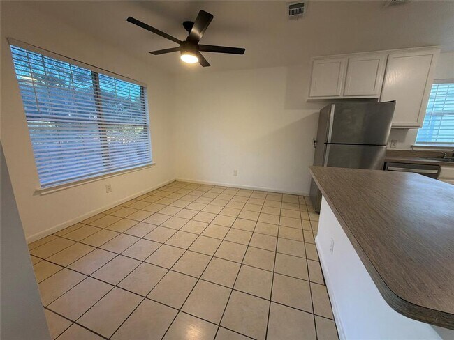 Foto del edificio - 103 N Mockingbird Cir