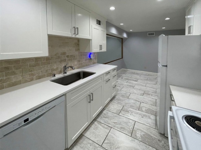 Photo - 12888 Montfort Dr Apartment