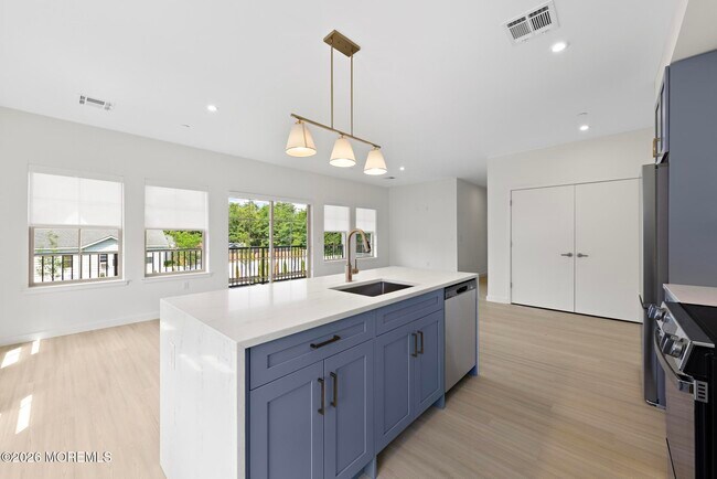 Building Photo - 505 NJ-35