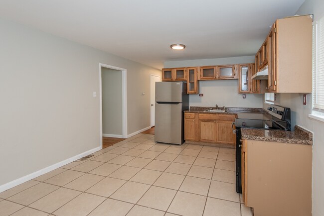 Building Photo - 10211 Doane Dr