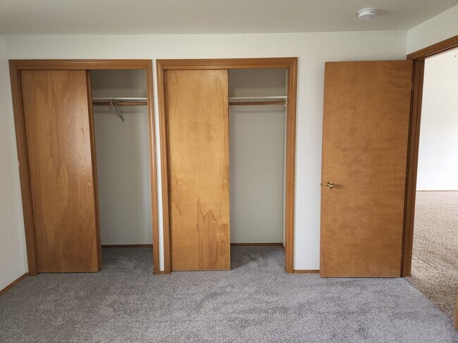 Building Photo - e501