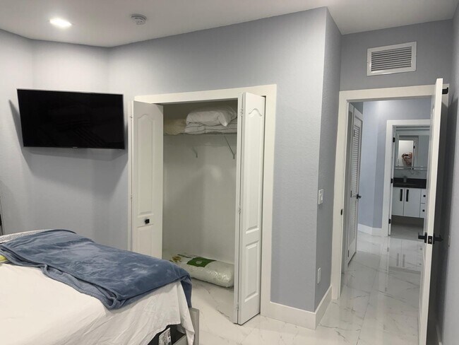 Vista del tercer dormitorio - 11300 SW 236th Ln