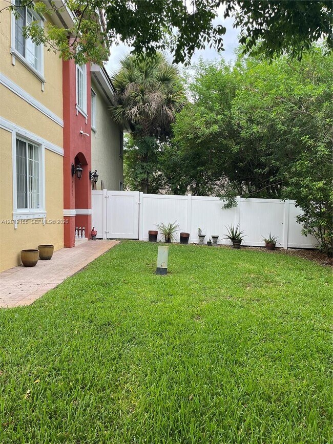 Foto del edificio - 5347 SW 40th Ave