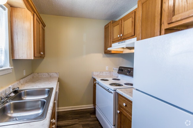 Kitchen - Collier Village Apartments