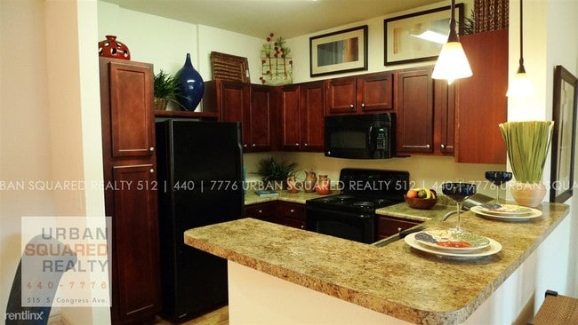 Building Photo - 13725 Ranch Road 620 N