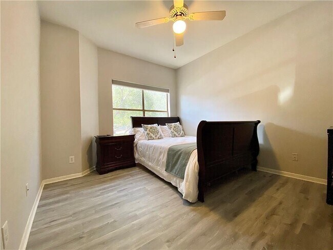 Building Photo - 6000-10 Shepherd Mountain Cove