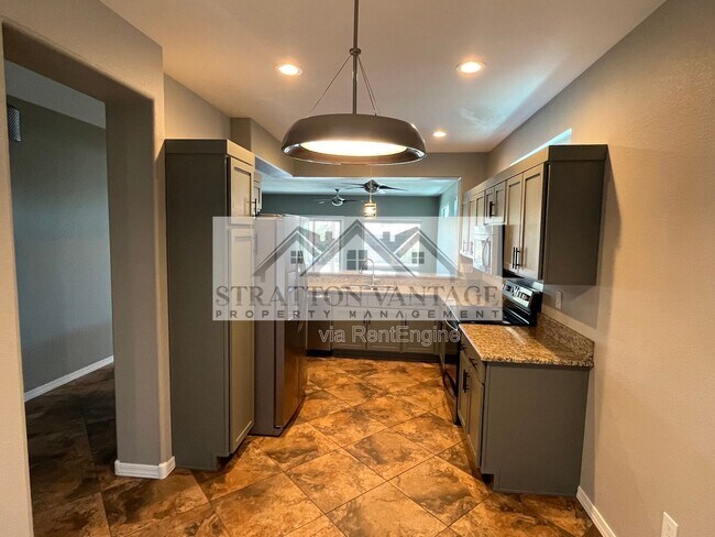 Foto del edificio - 16289 W Mountain Pass Dr