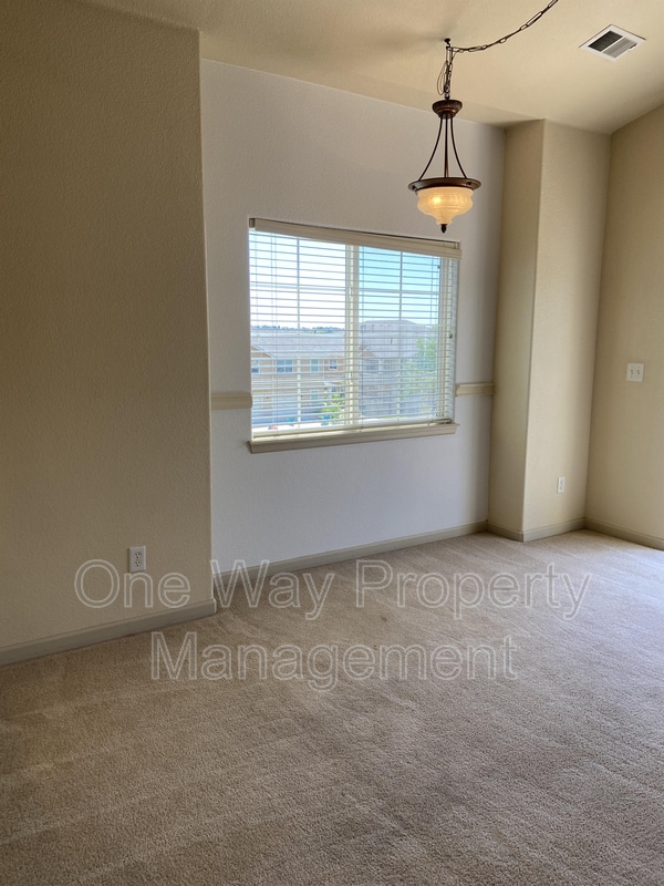 Foto del edificio - 6607 W 3rd St