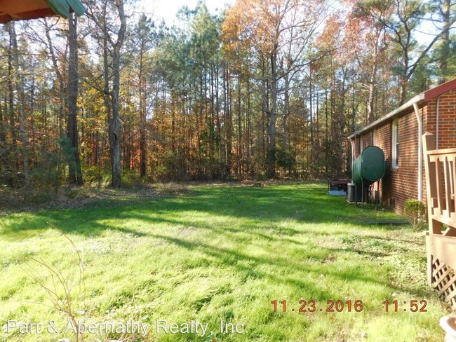 Building Photo - 17425 Pole Run Rd