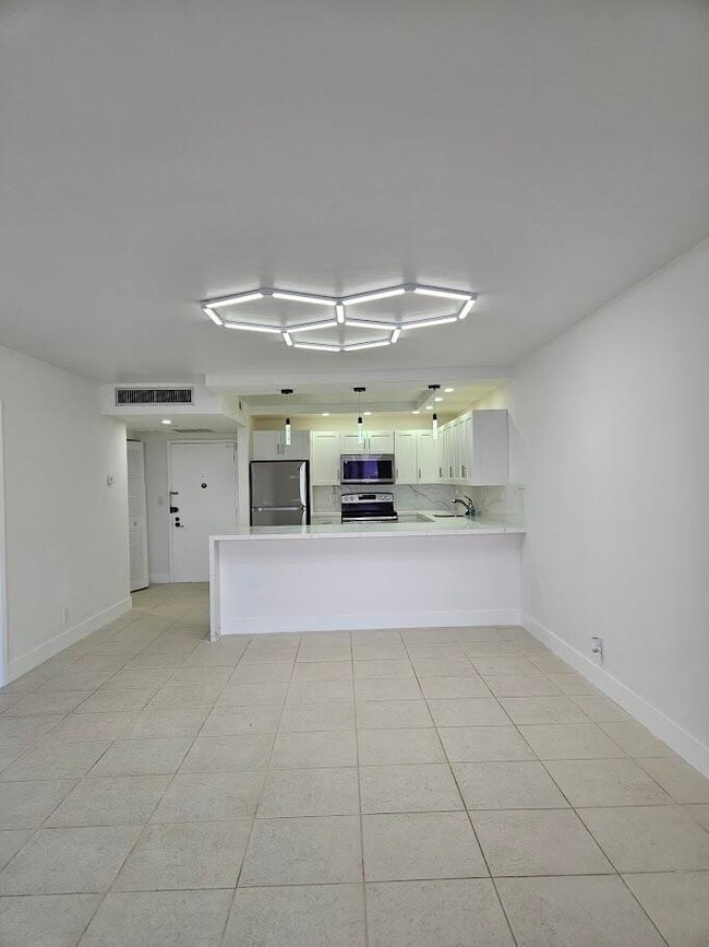 Building Photo - 600 Three Islands Boulevard