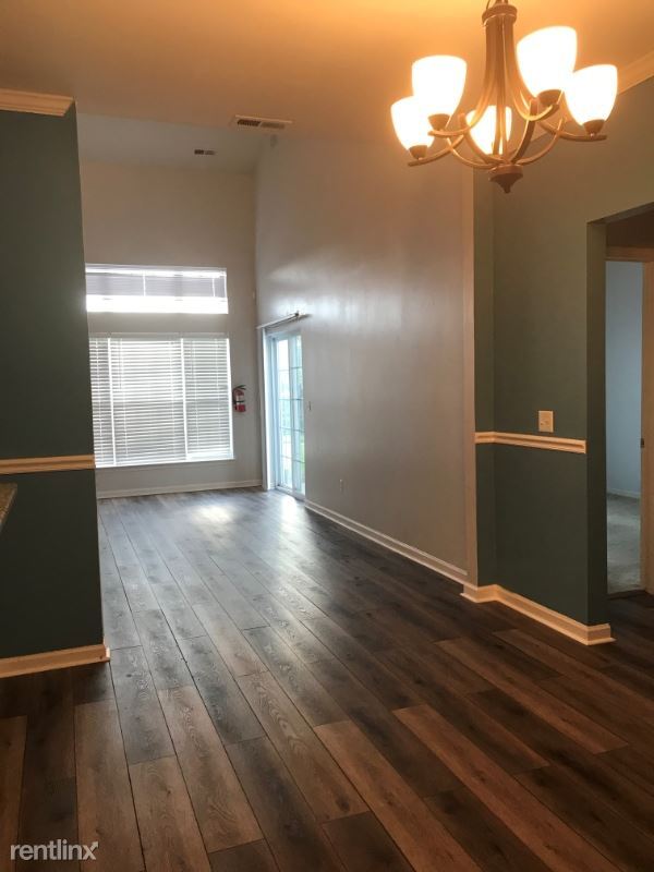 Building Photo - 2 br, 2.5 bath Condo - 13106 Addington Dr