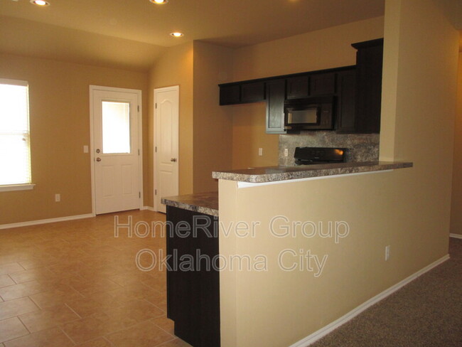 Building Photo - 5001 Hunter Blvd
