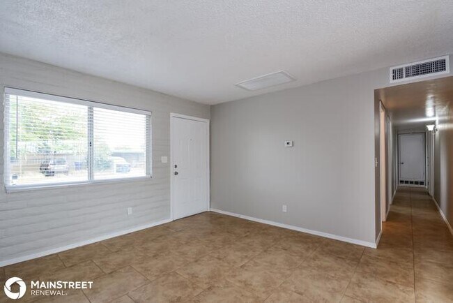 Foto del edificio - 8405 E Louise Dr, Tucson, AZ 85730