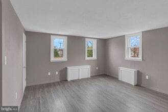 Building Photo - 713 Public Rd