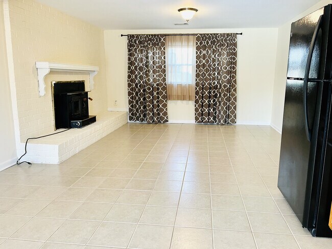 Building Photo - 4019 Forge Dr