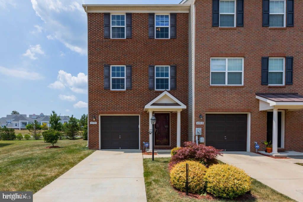 Primary Photo - 3 br, 2.5 bath Townhome - 4995 Oyster Reef Pl