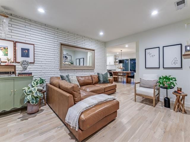 Building Photo - 820 Warren Way