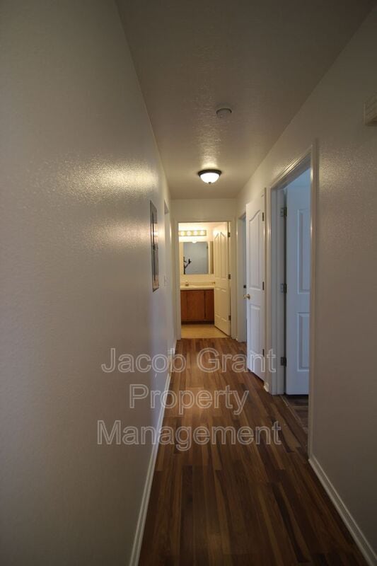 385 Golden St Unit 1, Blackfoot, ID 83221 Condo for Rent in Blackfoot