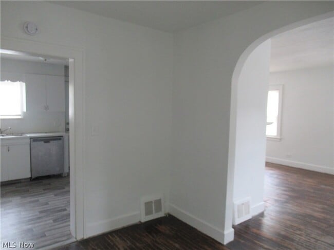Building Photo - 3443 W 120th St