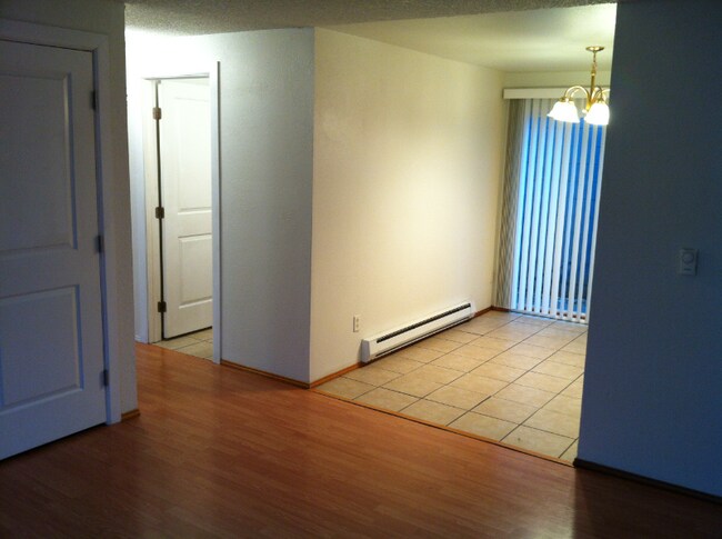 Foto del edificio - 736 22nd St NE