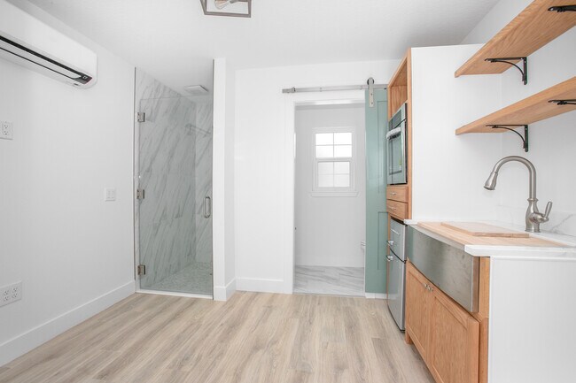 Foto del edificio - Studio Apartment in Daytona with Beach Vie...