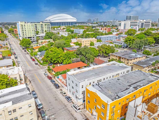 Foto del edificio - 1051 NW 2nd St