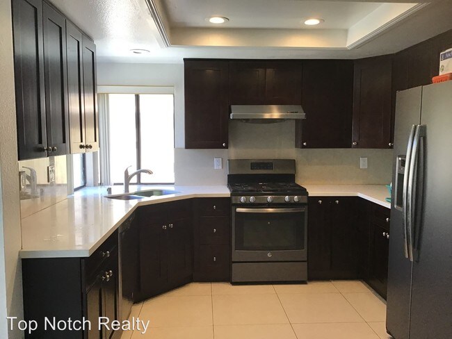 Foto del edificio - 5 br, 3 bath House - 2200 Sherwood Dr