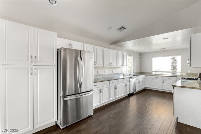 Foto del edificio - 2721 Willow Basket Ln