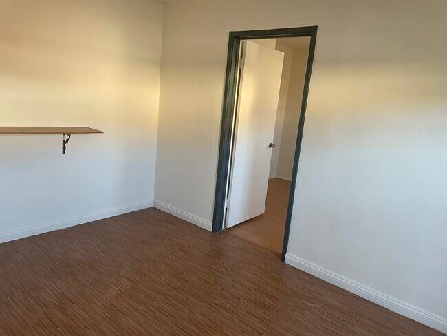 Building Photo - 8832 Mission Dr