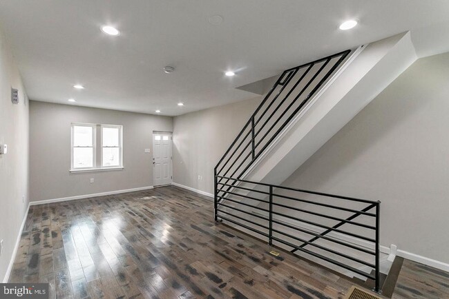 Building Photo - 1447 S Taylor St