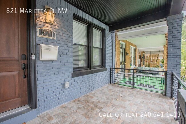 Foto del edificio - 821 Marietta Pl NW