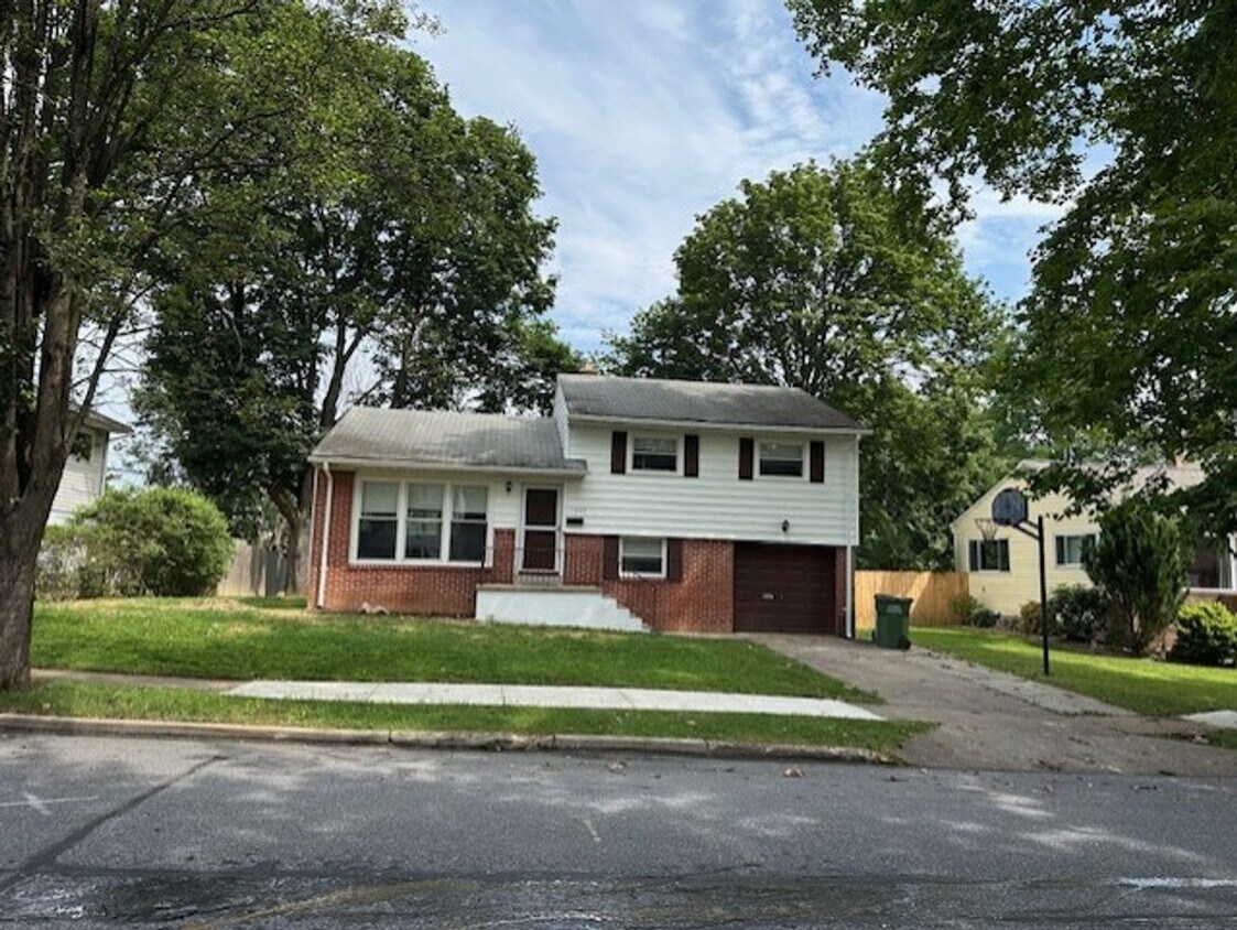 Foto principal - 1037 Swarthmore Rd