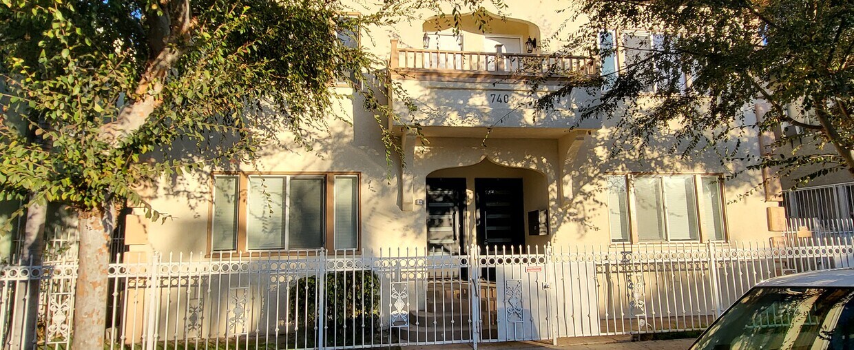 Primary Photo - 740 Lime Ave