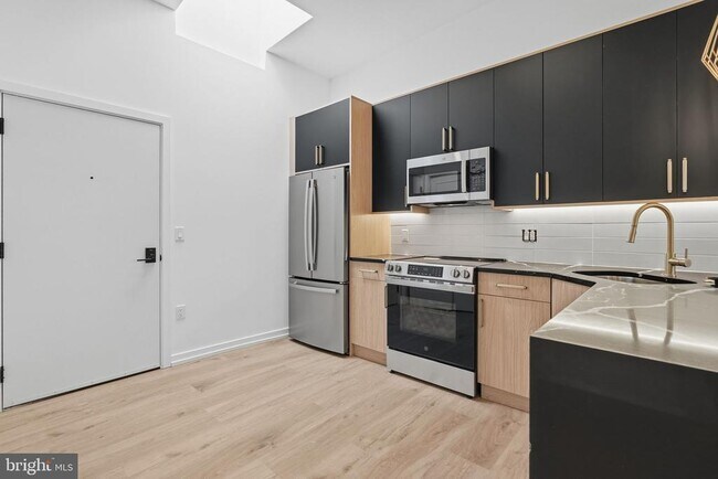 Building Photo - 1232 Chancellor St