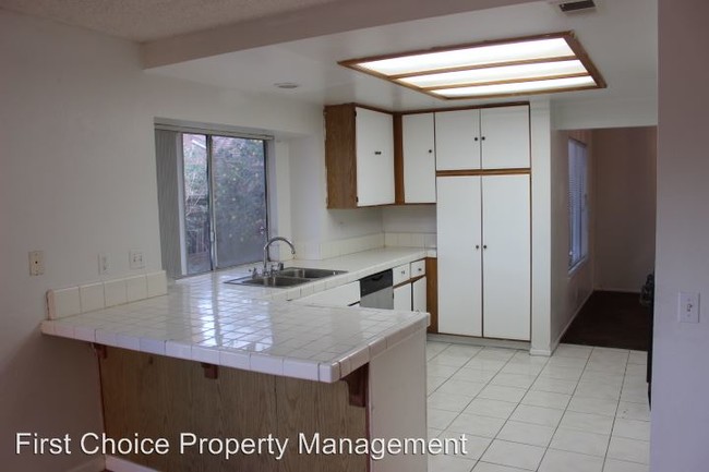 Building Photo - 5 br, 3 bath House - 11430 Dogwood Court