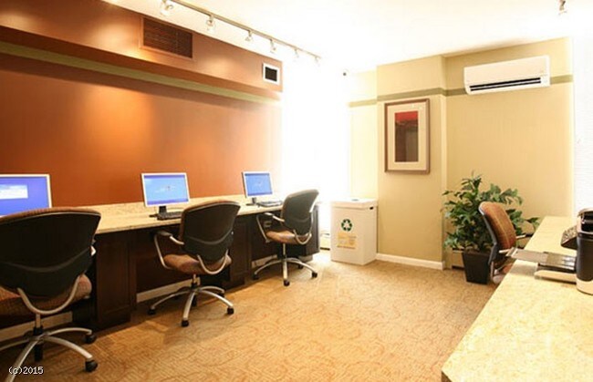 Foto del edificio - 35 W Chestnut St